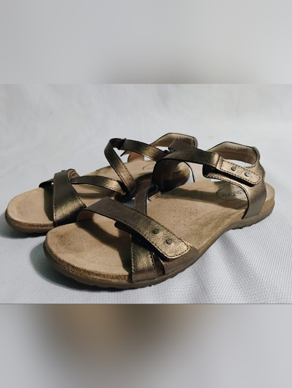 Taos Grand Z  Size US 10 Brown Leather Sandals "Flaw"